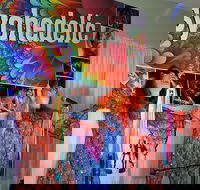 Psychedelic 70s Show The Retro Girls - Accommodation Main Beach