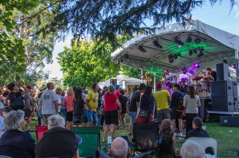 Stanthorpe Apple And Grape Harvest Festival - Accommodation Main Beach 2