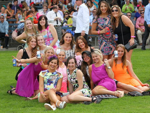 Albury Racing Club Boxing Day Races - Accommodation Main Beach 2