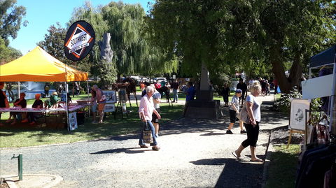 ArtOut Artisan Market - Accommodation Main Beach 1