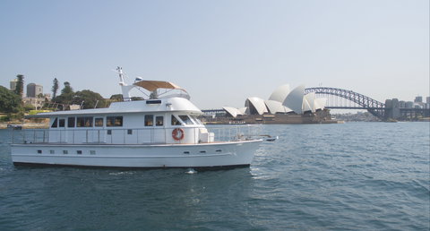 Exclusive New Years Eve Cruise On  Silver Spirit - Accommodation Main Beach 2