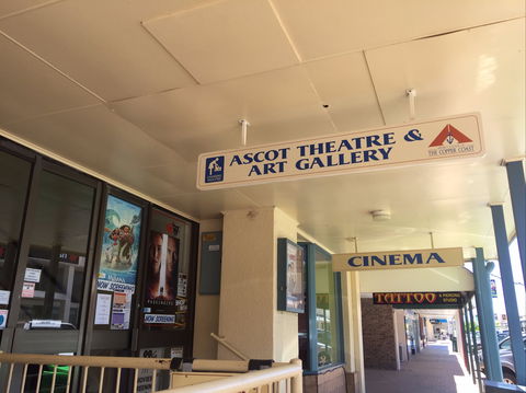 SALA 2020 Exhibition At The Ascot Community Exhibition Art Gallery. - Accommodation Main Beach 1