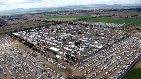 AgQuip - Accommodation Main Beach 2
