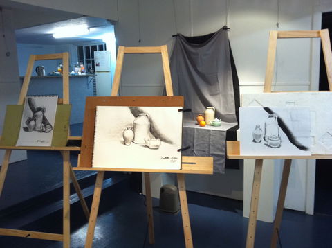 Art Classes With Violetta Strabic - Accommodation Main Beach 1