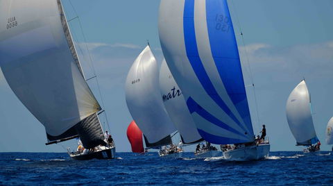 Bartercard Sail Paradise 2021 - Accommodation Main Beach 1