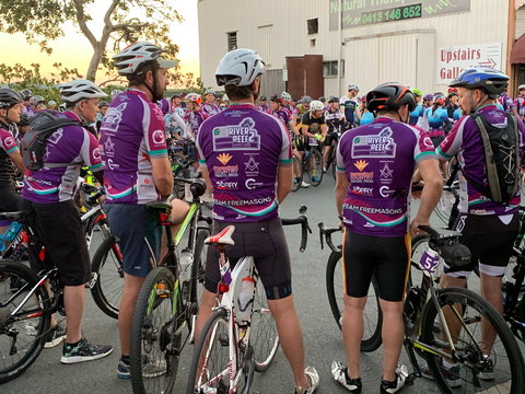 Hand Heart Pocket River 2 Reef Ride - Accommodation Main Beach 0