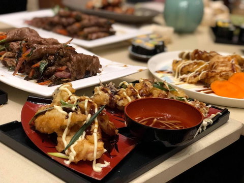 Japanese Cooking - Accommodation Main Beach 0