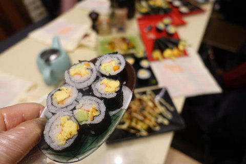 Japanese Cooking - Accommodation Main Beach 2