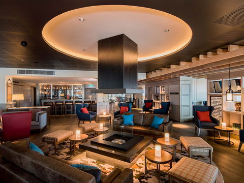 Live Music In 1867 Lounge - Accommodation Main Beach 0