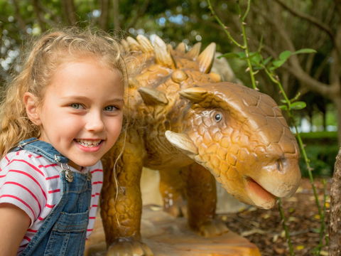 Mega Creatures At Hunter Valley Gardens - Postponed - Accommodation Main Beach 2