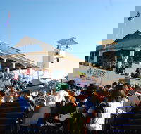 Talmoi Picnic Races - Accommodation Main Beach