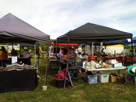 Tarago Craft, Art, Produce Seasonal (CAPS) Market - Accommodation Main Beach 1