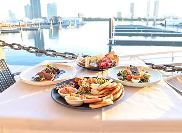 Eat and Drink in Main Beach