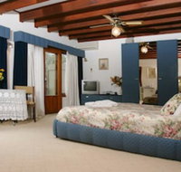 Chalet Swisse Spa - Accommodation Main Beach