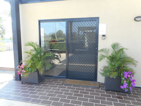 Injune Motor Inn - Accommodation Main Beach 0