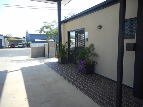 Injune Motor Inn - Accommodation Main Beach 2