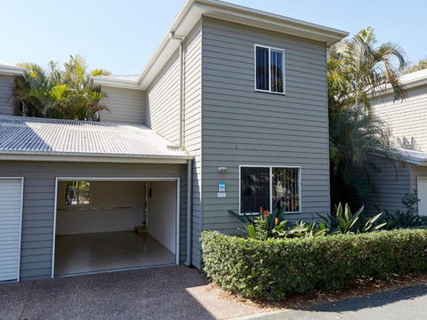 NRMA Treasure Island Holiday Resort - Accommodation Main Beach 4