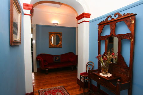 The Lodge On Elizabeth - Accommodation Main Beach 1