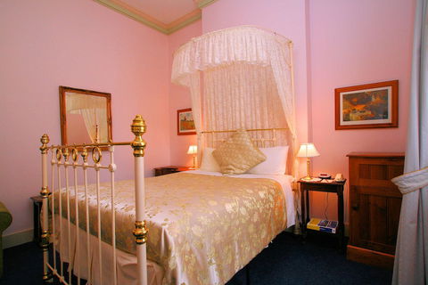 The Lodge On Elizabeth - Accommodation Main Beach 4