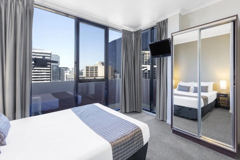 Riverside Apartments Melbourne - Accommodation Main Beach 4