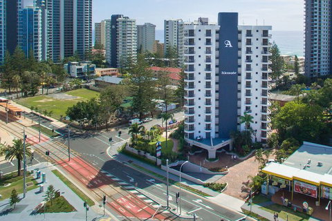 Alexander Holiday Apartments - Accommodation Main Beach 3