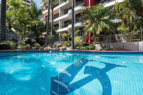 Alexander Holiday Apartments - Accommodation Main Beach 7
