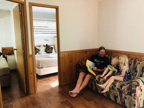 Nitmiluk Chalets - Accommodation Main Beach 4