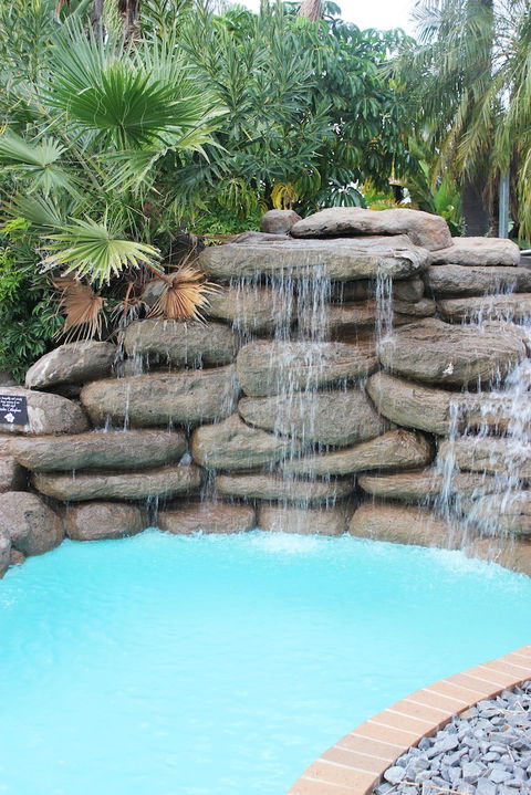 Swan Hill Resort - Accommodation Main Beach 1
