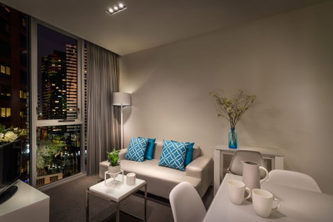Milano Serviced Apartments - Accommodation Main Beach 6