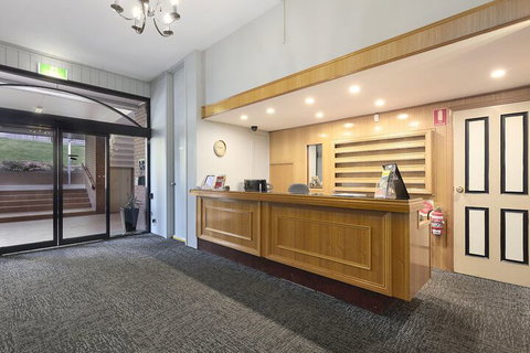 Commodore Regent - Accommodation Main Beach 4