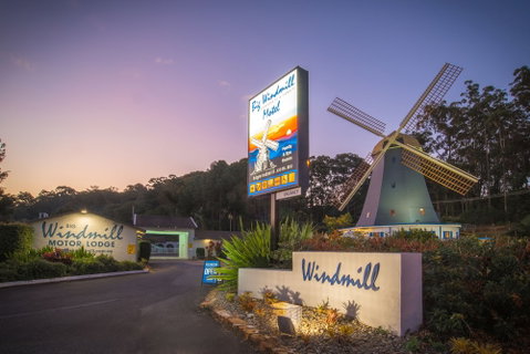 The Big Windmill - Accommodation Main Beach 1