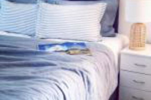 Ruskin House - Accommodation Main Beach 0