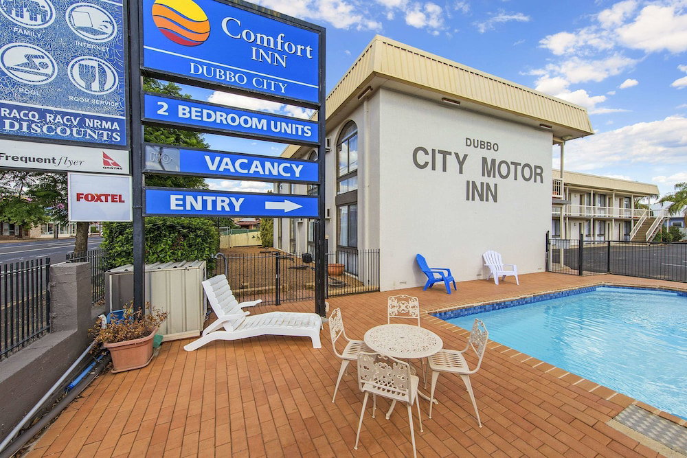 Dubbo NSW Accommodation Main Beach