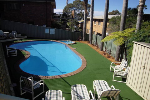 Sapphire Waters Motor Inn - Accommodation Main Beach 5