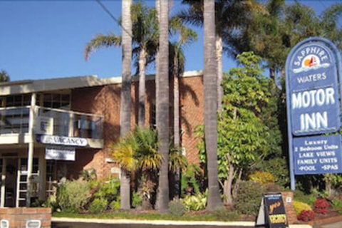 Sapphire Waters Motor Inn - Accommodation Main Beach 1
