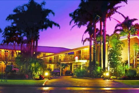 Sapphire Waters Motor Inn - Accommodation Main Beach 2