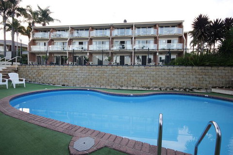 Sapphire Waters Motor Inn - Accommodation Main Beach 6