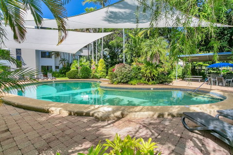Roydon Beachfront Apartments - Accommodation Main Beach 5