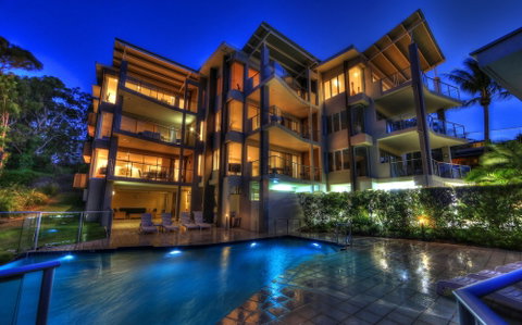 Rainbow Ocean Palms Resort - Accommodation Main Beach 5