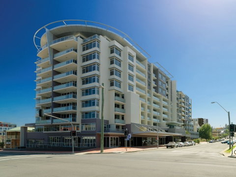 Adina Apartment Hotel Wollongong - Accommodation Main Beach 1