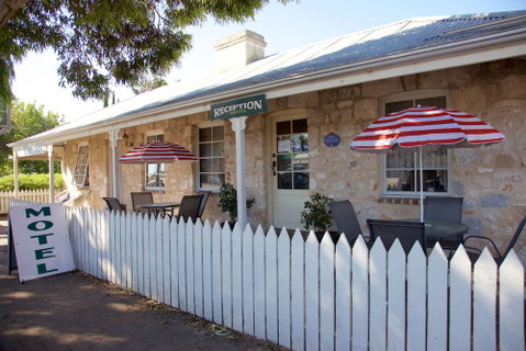 Guichen Bay Motel - Accommodation Main Beach 1