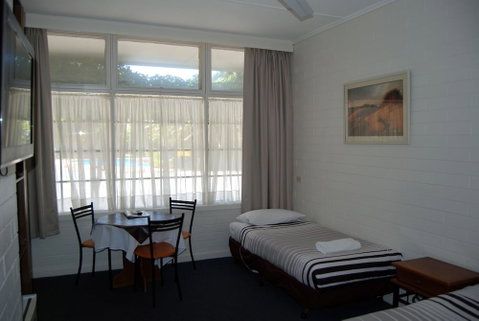 Guichen Bay Motel - Accommodation Main Beach 6