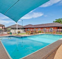 Bushmans Motor Inn - Accommodation Main Beach
