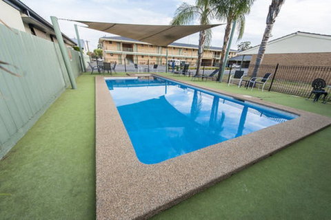 Garden City Motor Inn - Accommodation Main Beach 5