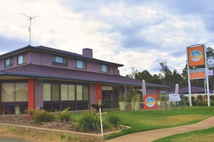 Moama NSW Accommodation Main Beach