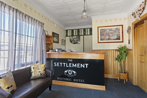 The Settlement Historic Hotel - Accommodation Main Beach 5