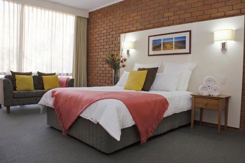 Alice In The Territory - Accommodation Main Beach 4