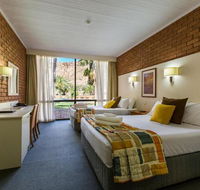 Alice in The Territory - Accommodation Main Beach
