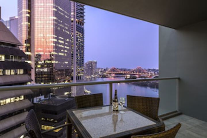 Brisbane QLD Accommodation Main Beach