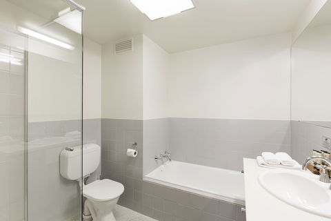 Old Woolstore Apartment Hotel - Accommodation Main Beach 4